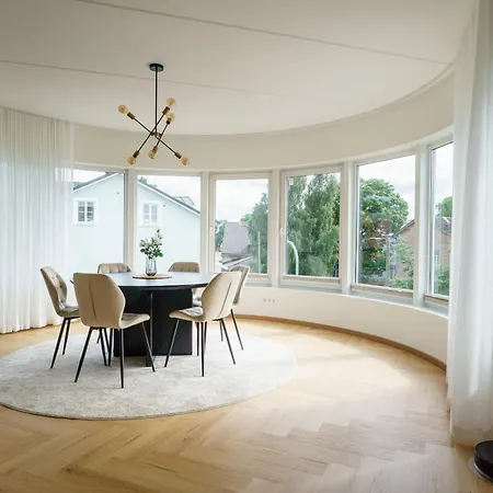 Stylish Veerenni With Panoramic Windows Korter Tallinn
