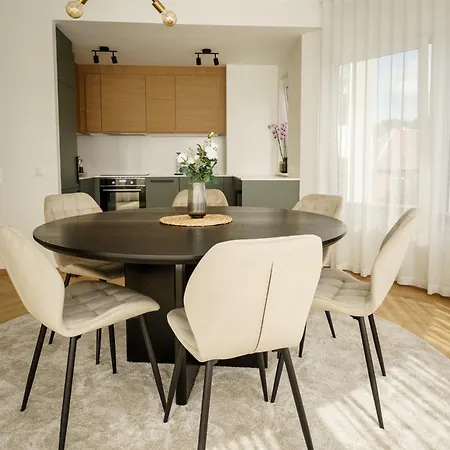 Stylish Veerenni With Panoramic Windows Korter